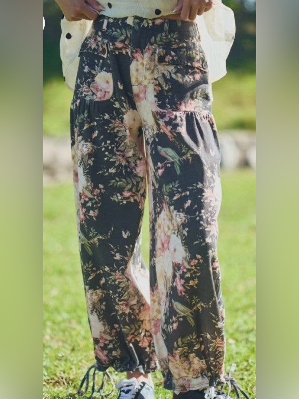 Davi & Dani black denim wide leg pants  blend classic vintage Floral Print Small